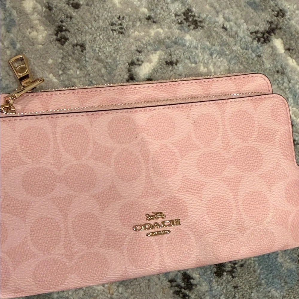 Double Zip Powder Pink Wristlet Clutch - Picture 4 of 5